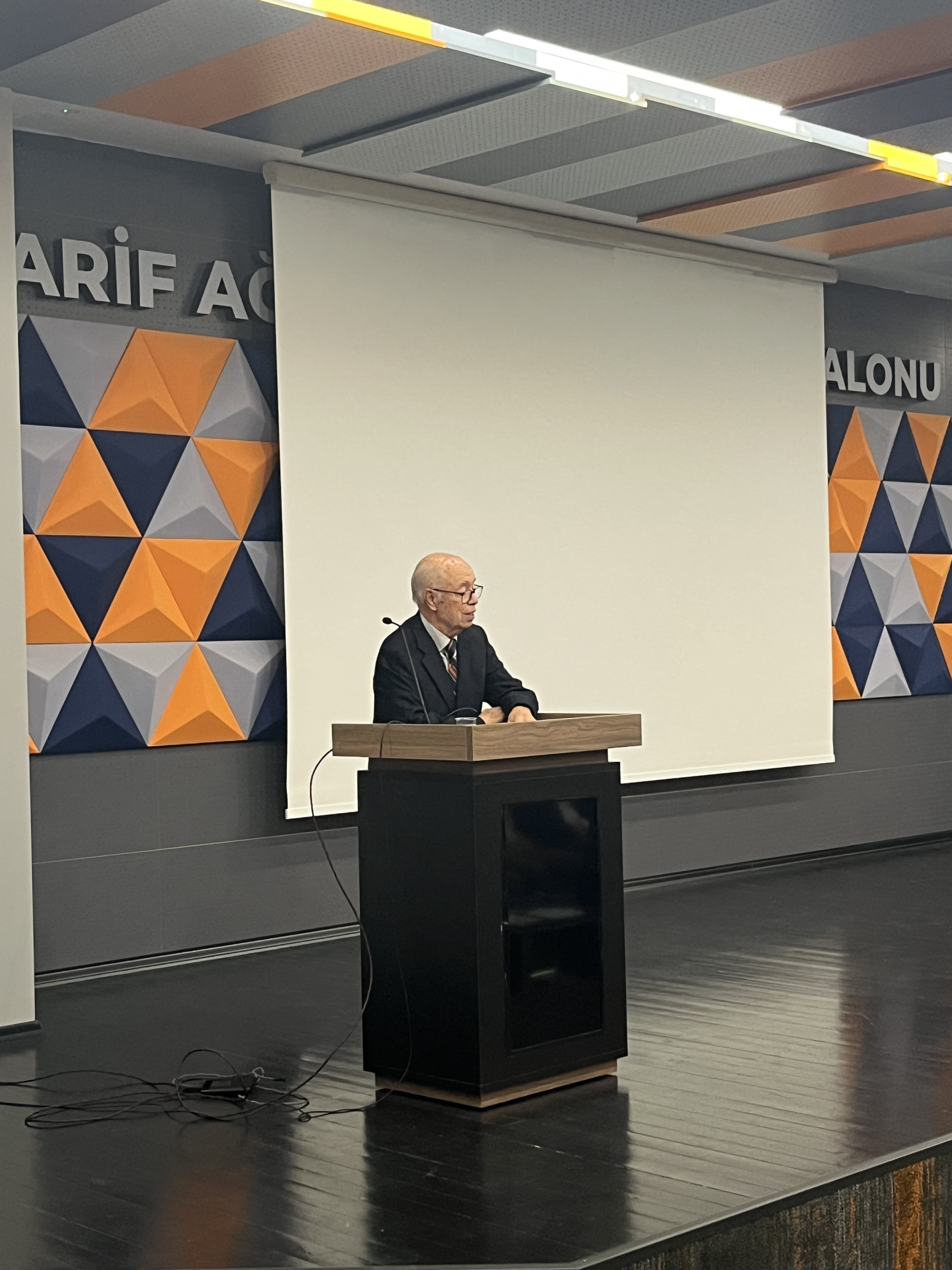 Makine Mühendisliği Bölümümüzün 50. Kuruluş Yıl Dönümü Seminer Etkinliği Gerçekleştirildi